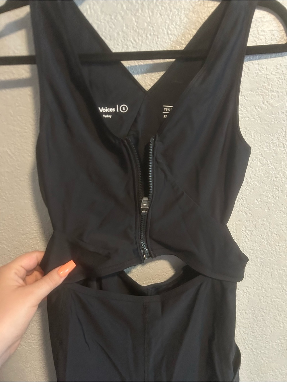 Outdoor voices SplashKnit 6" Bodysuit in black ASO Hailey
Bieber - Picture 7 of 10